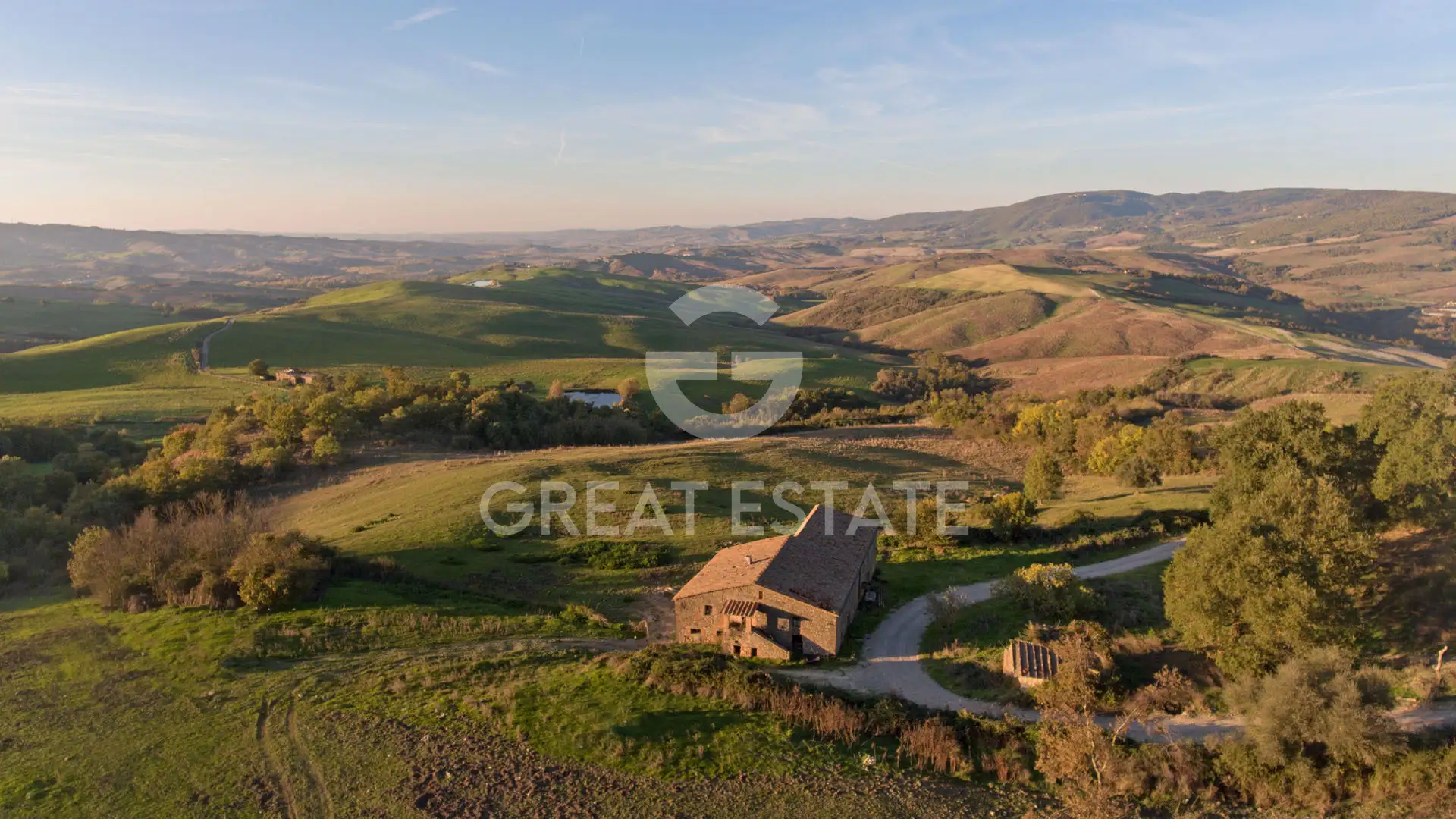 House 757m² in Italy, Siena. Priced at 650000€ rent photo-2