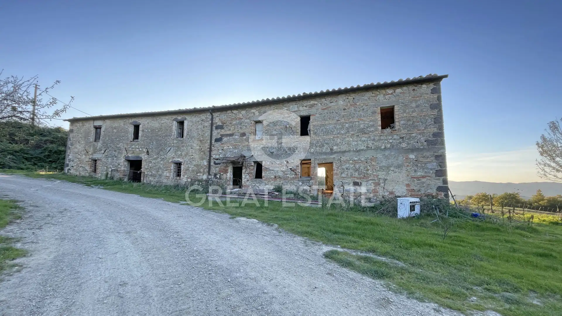 House 757m² in Italy, Siena. Priced at 650000€ rent photo-9