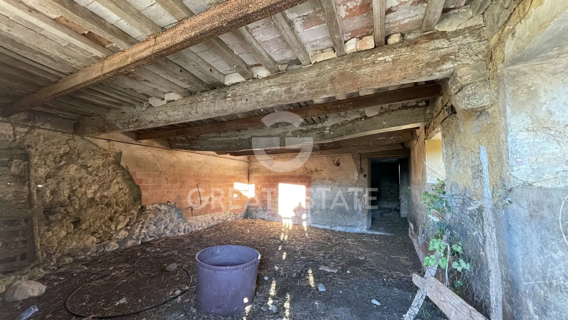 House 757m² in Italy, Siena. Priced at 650000€ rent photo-11