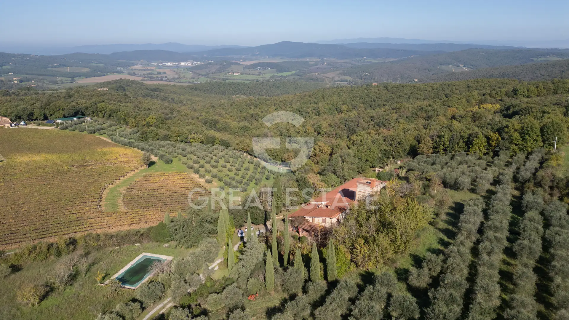 House 987m² in Italy, Siena. Priced at 740000€ rent photo-14