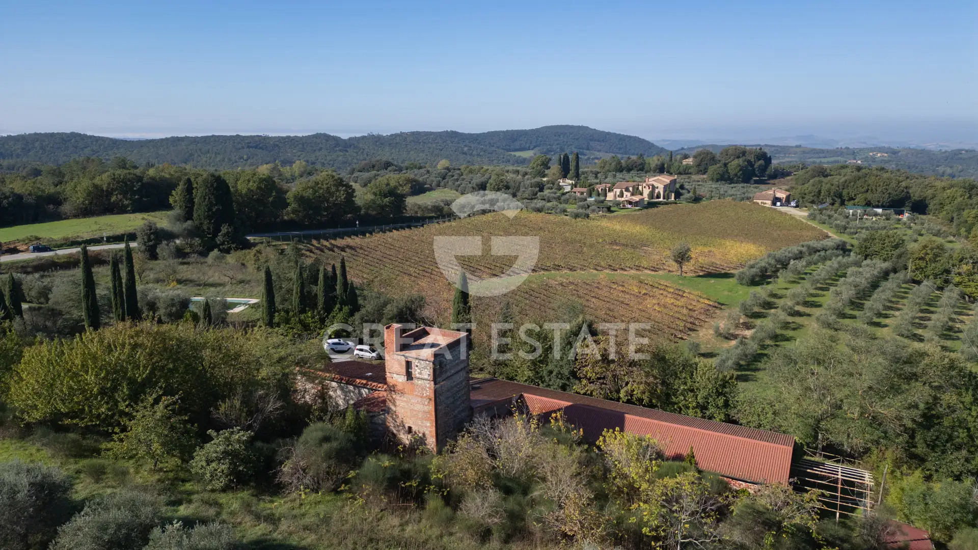 House 987m² in Italy, Siena. Priced at 740000€ rent photo-7