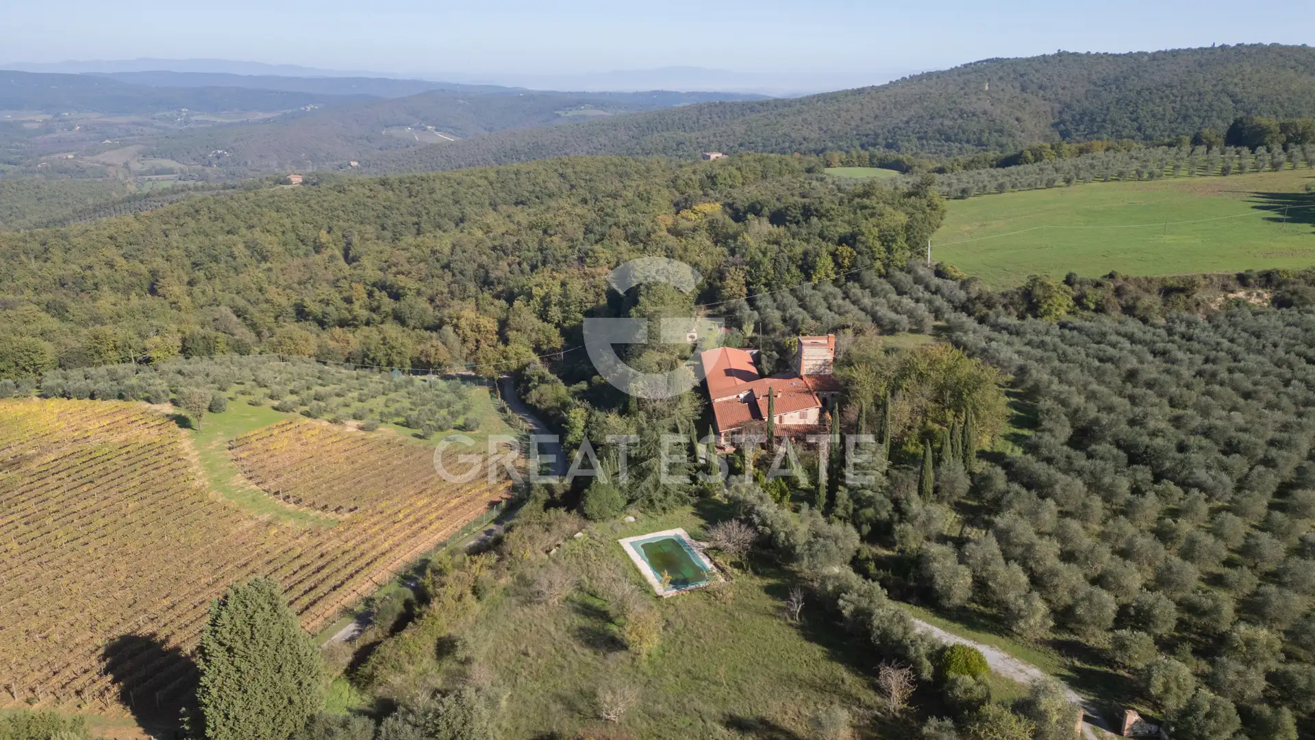 House 987m² in Italy, Siena. Priced at 740000€ rent photo-8