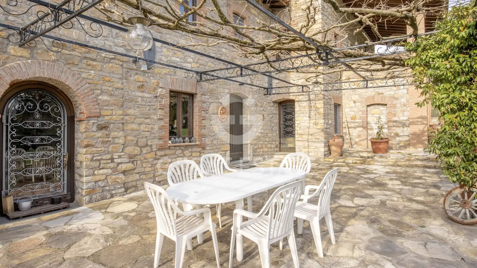 House 624m² in Italy, Terney. Priced at 875000€ rent photo-7