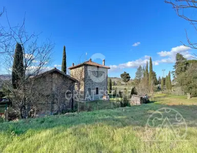 Buy in Italy for 450000€