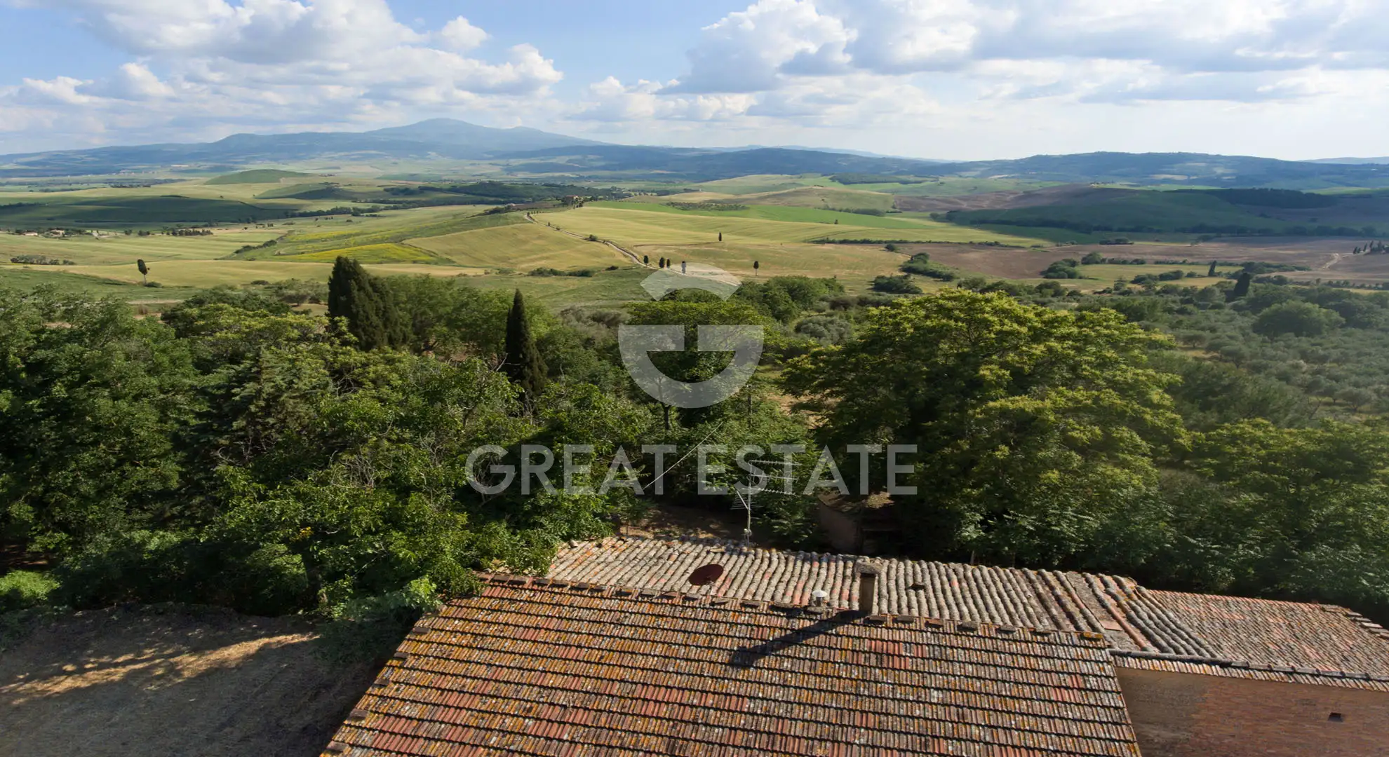 House 525m² in Italy, Siena. Priced at 890000€ rent photo-1
