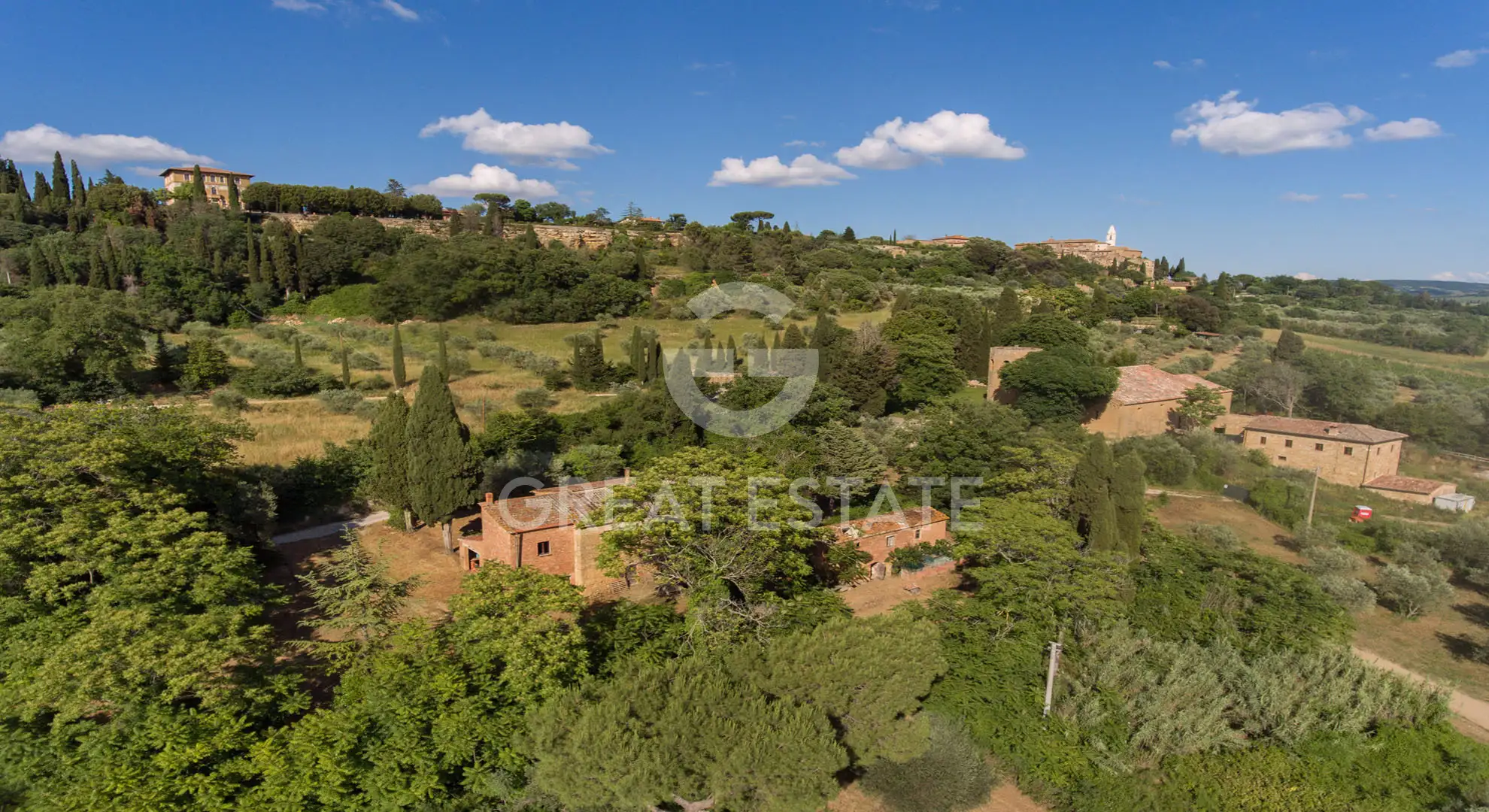 House 525m² in Italy, Siena. Priced at 890000€ rent photo-5