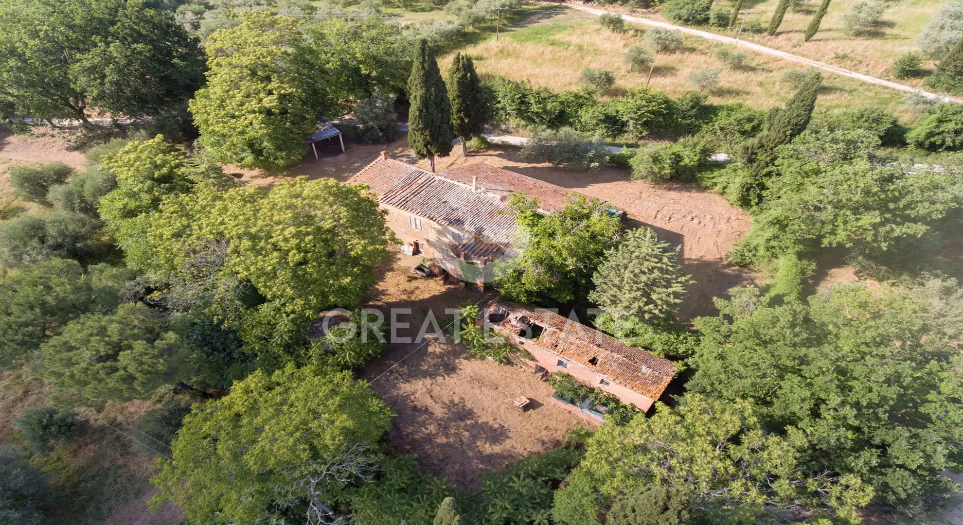 House 525m² in Italy, Siena. Priced at 890000€ rent photo-10