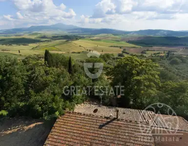 Buy in Italy for 890000€