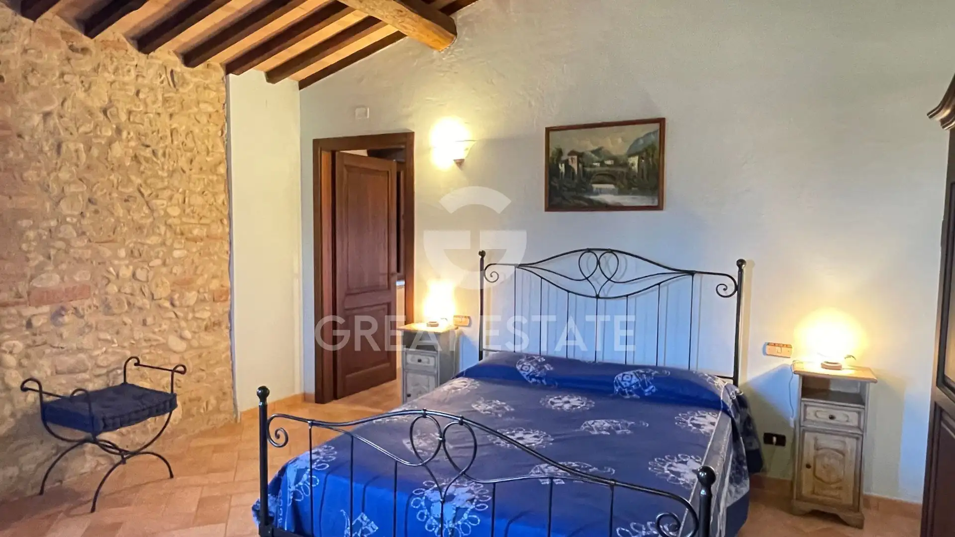 House 907m² in Italy, Perugia. Priced at 1800000€ rent photo-12