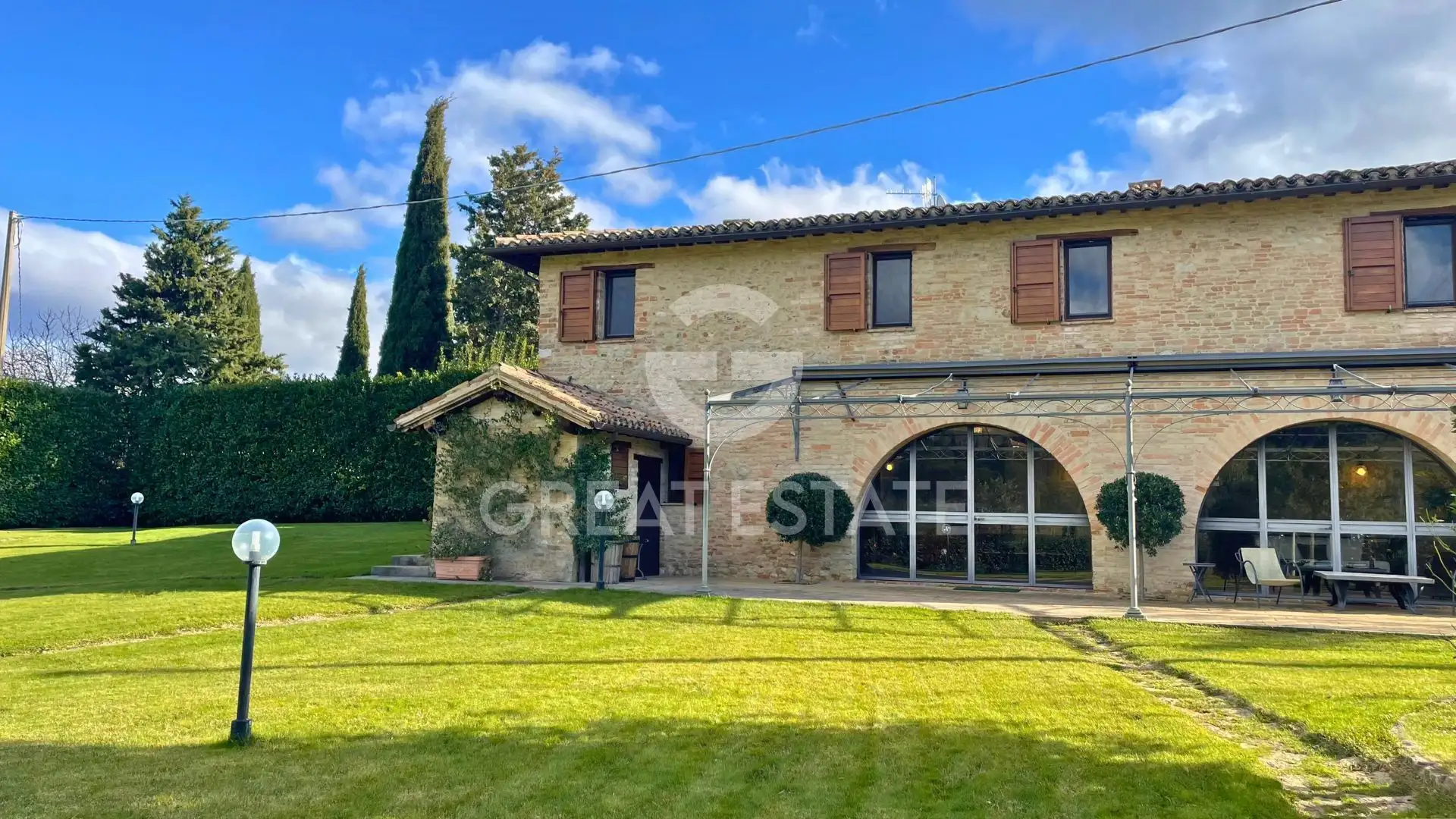 House 907m² in Italy, Perugia. Priced at 1800000€ rent photo-6