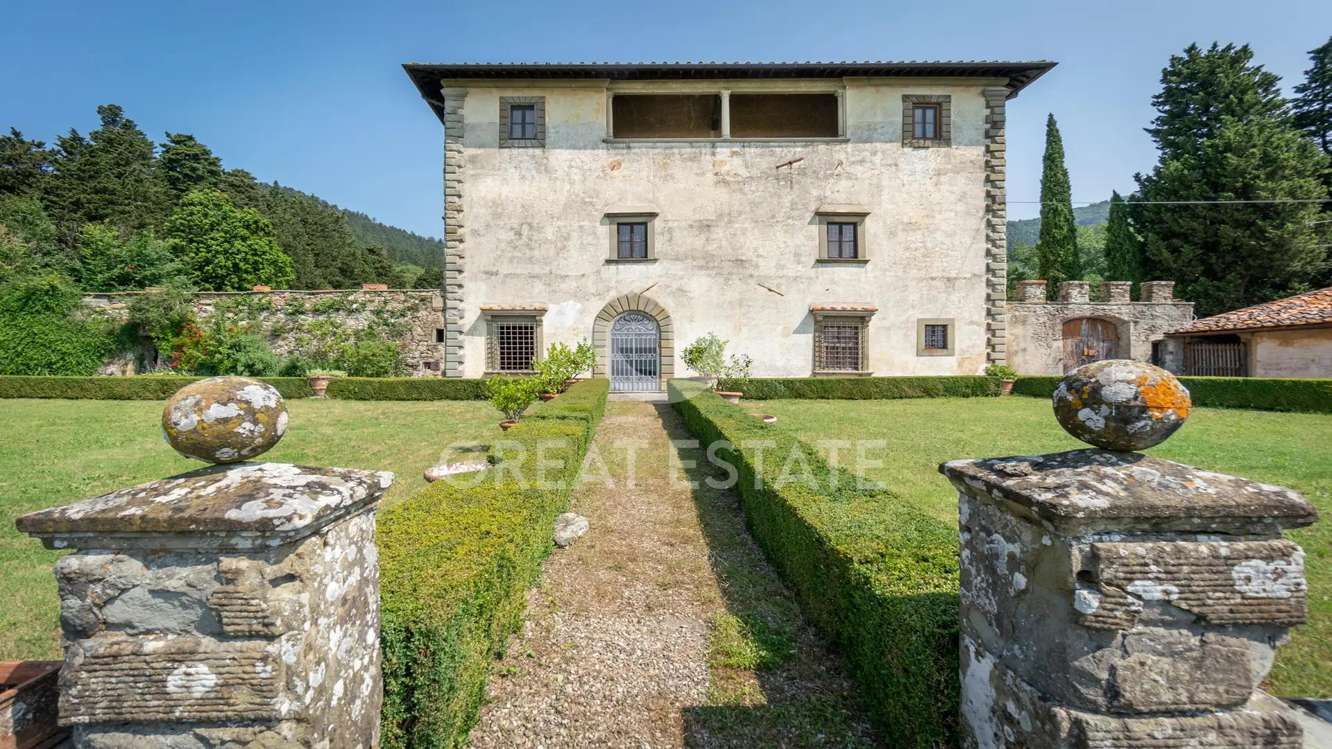 House 1963m² in Italy, Florence. Priced at 3800000€ rent photo-4