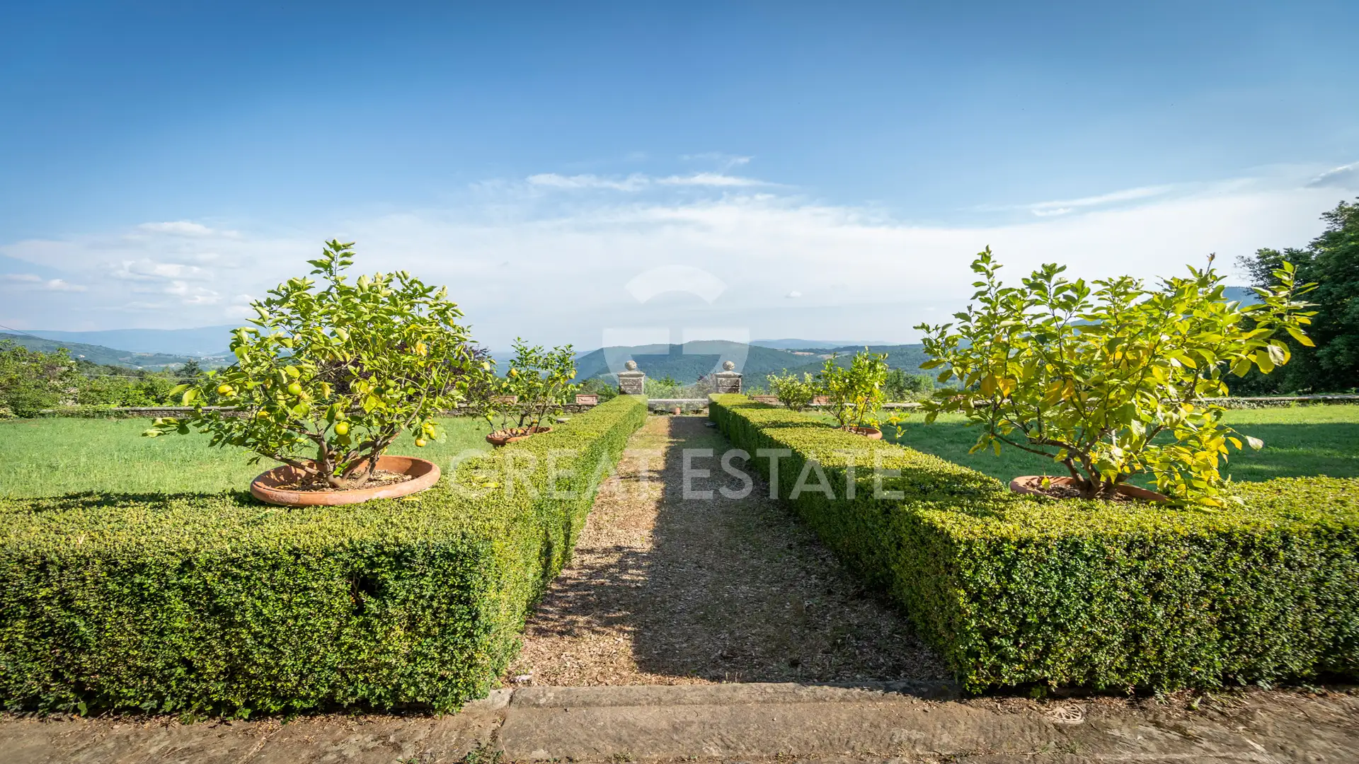 House 1963m² in Italy, Florence. Priced at 3800000€ rent photo-7