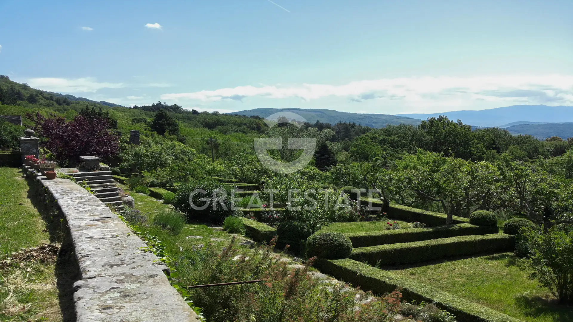 House 1963m² in Italy, Florence. Priced at 3800000€ rent photo-11
