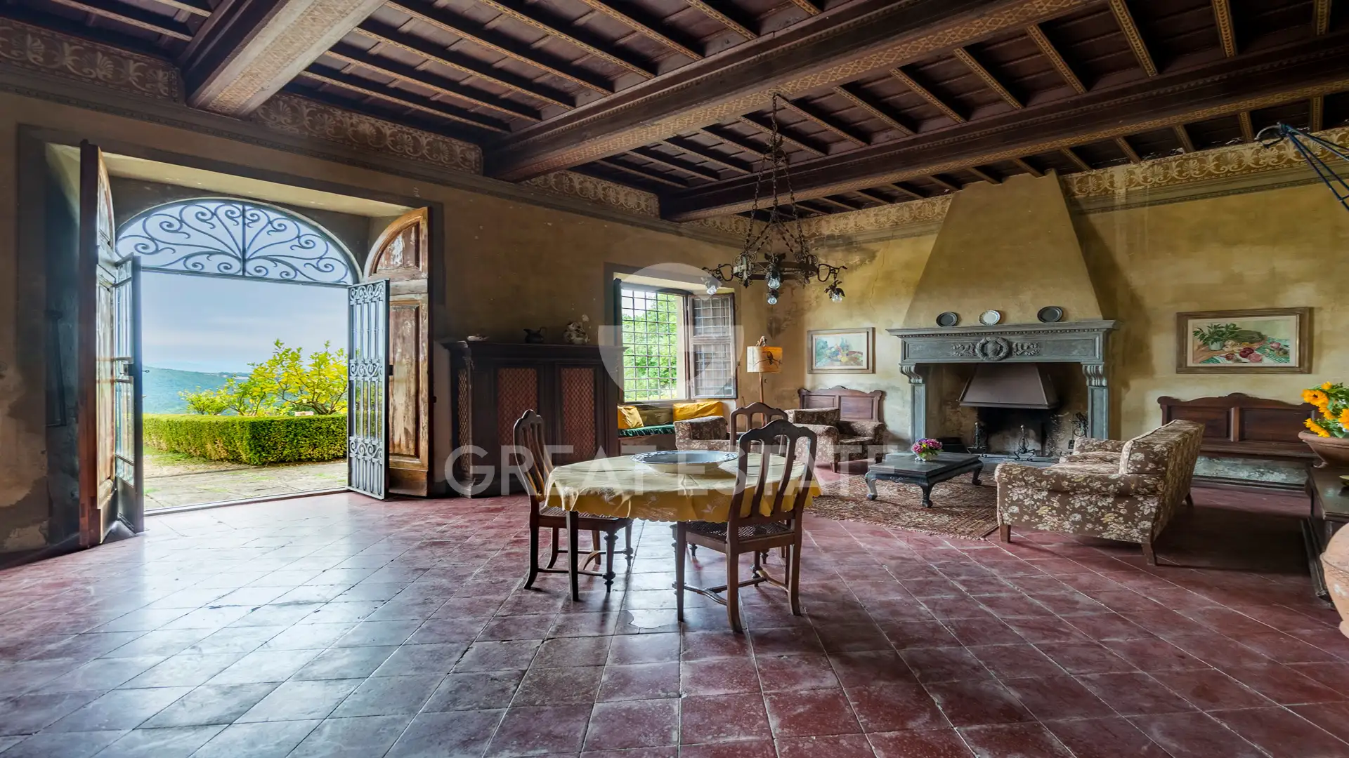 House 1963m² in Italy, Florence. Priced at 3800000€ rent photo-14