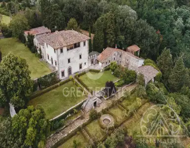 Buy in Italy for 3800000€