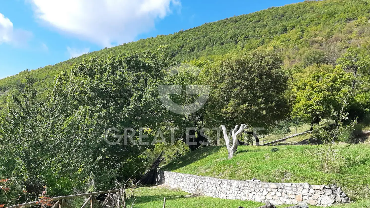 Villa 802m² in Italy, Perugia. Priced at 690000€ rent photo-6