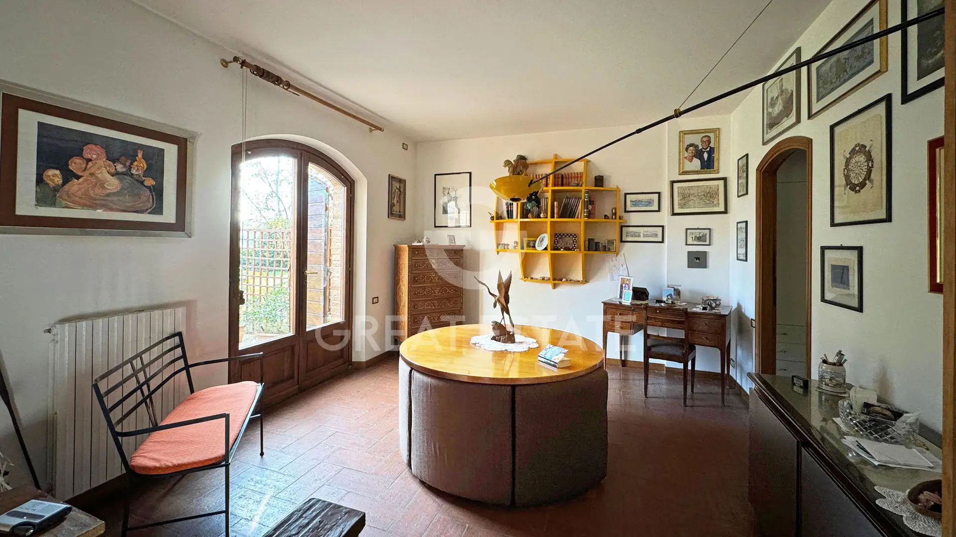 House 718m² in Italy, Siena. Priced at 1450000€ rent photo-12