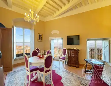 Buy in Italy for 400000€