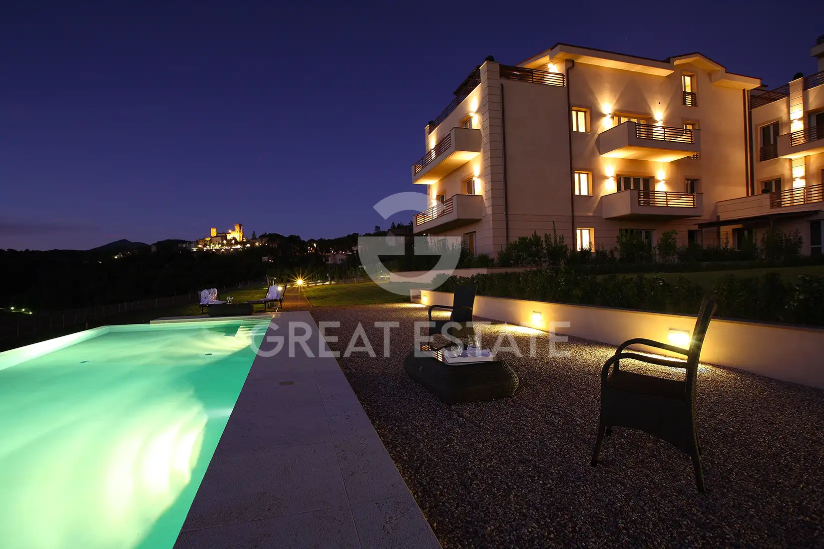Flat 169m² in Italy, Siena. Priced at 546000€ rent photo-7
