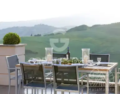 Buy in Italy for 546000€