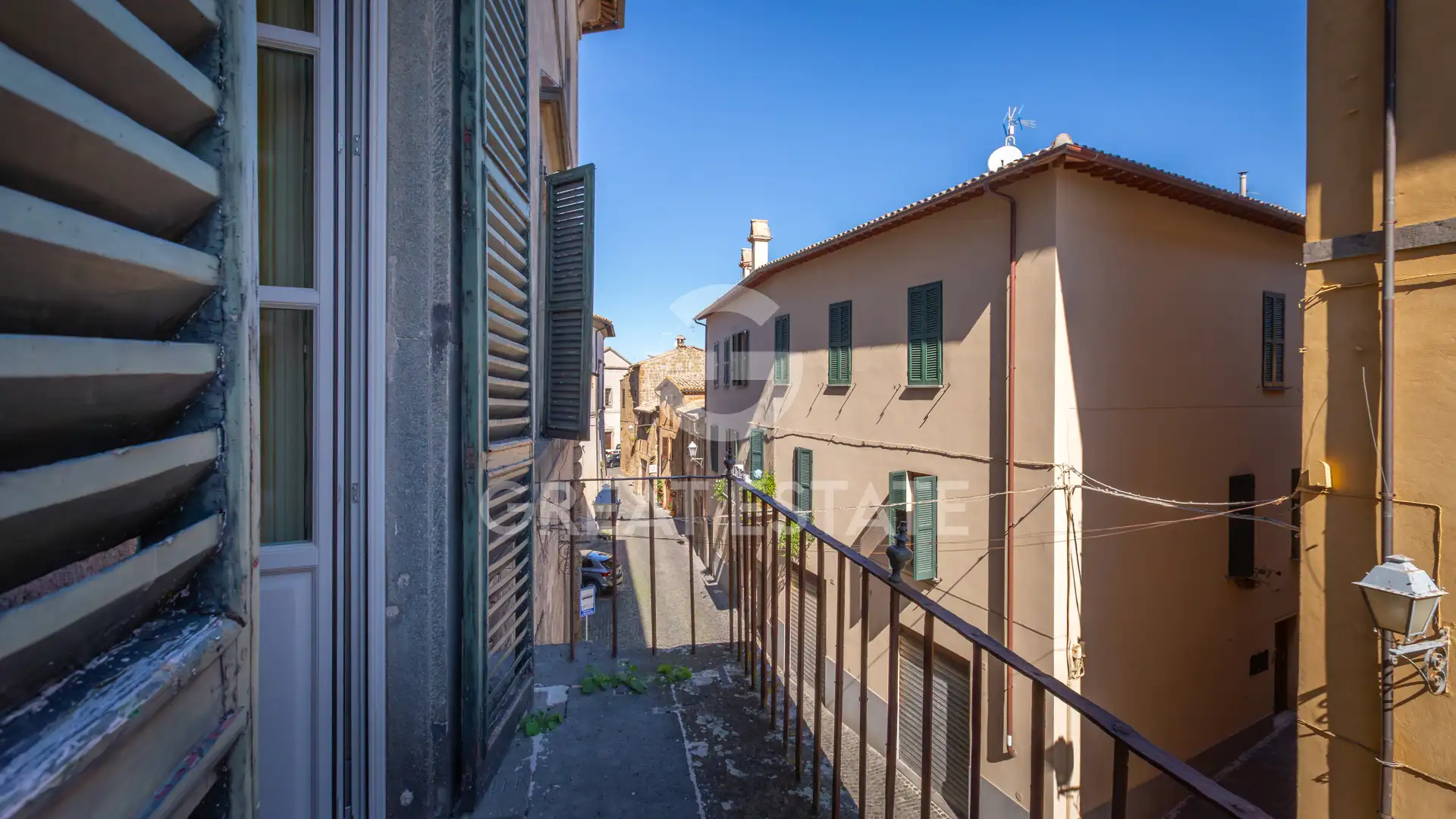 Flat 300m² in Italy, Terney. Priced at 890000€ rent photo-4