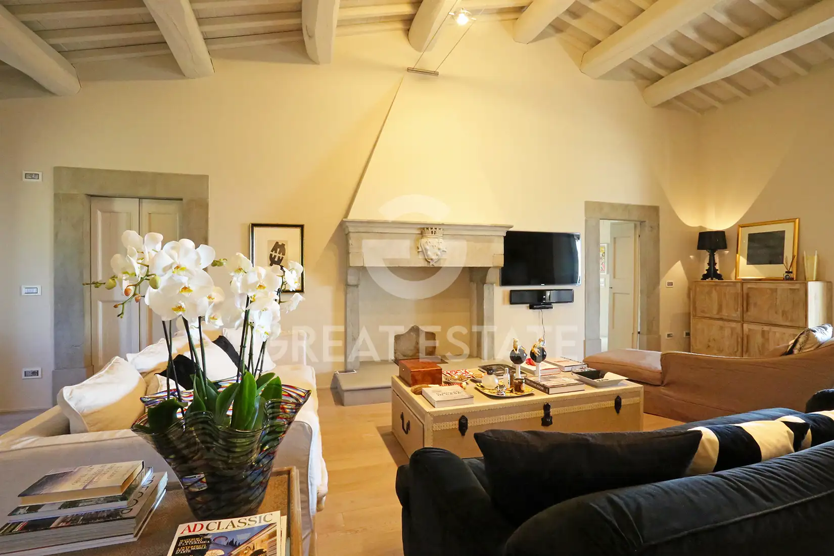 Villa 796m² in Italy, Arezzo. Priced at 1750000€ rent photo-5