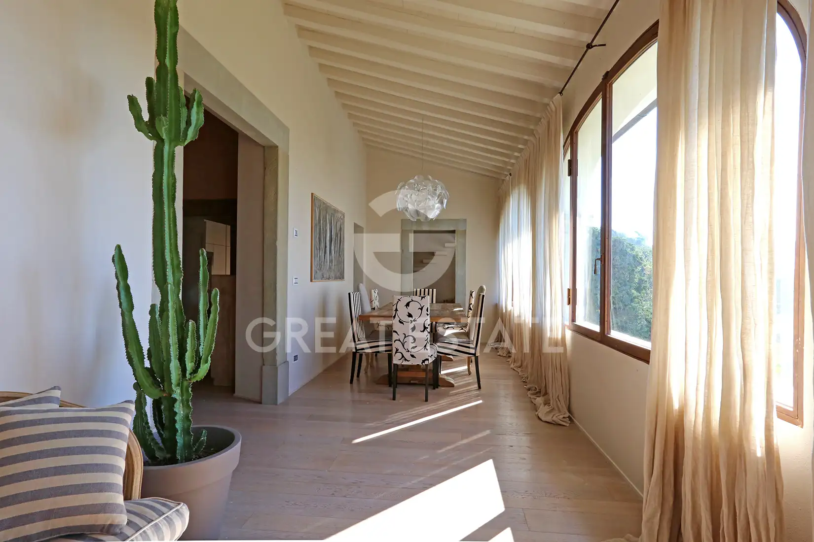 Villa 796m² in Italy, Arezzo. Priced at 1750000€ rent photo-6
