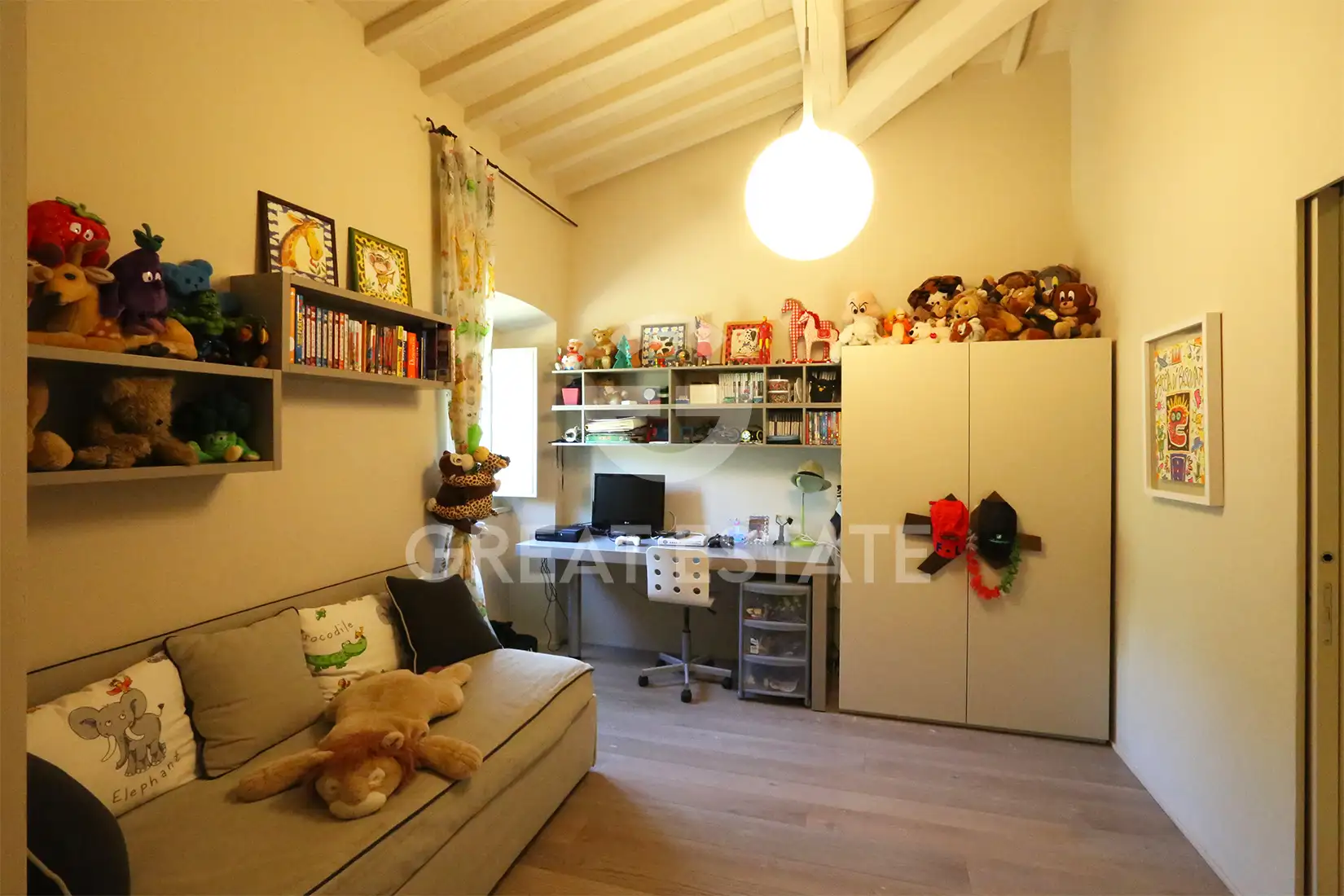 Villa 796m² in Italy, Arezzo. Priced at 1750000€ rent photo-12