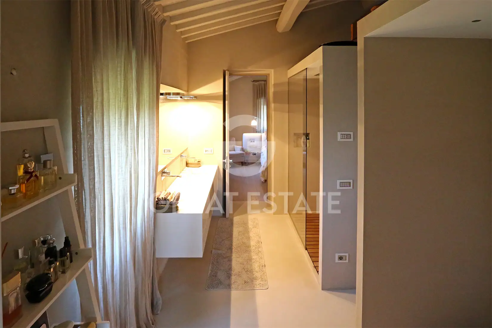 Villa 796m² in Italy, Arezzo. Priced at 1750000€ rent photo-13