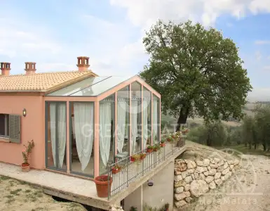 Buy in Italy for 649000€