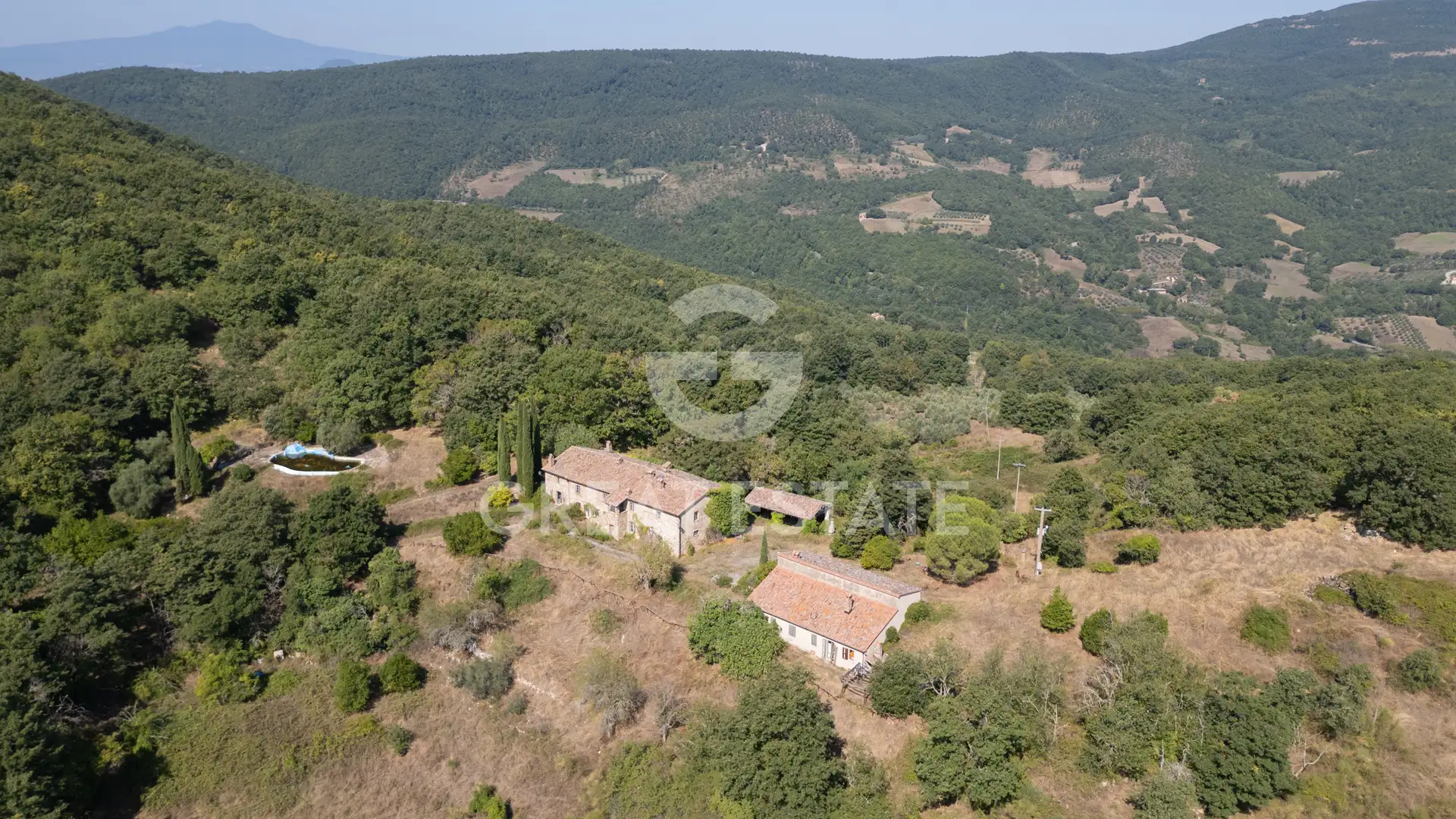 House 760m² in Italy, Siena. Priced at 1650000€ rent photo-6
