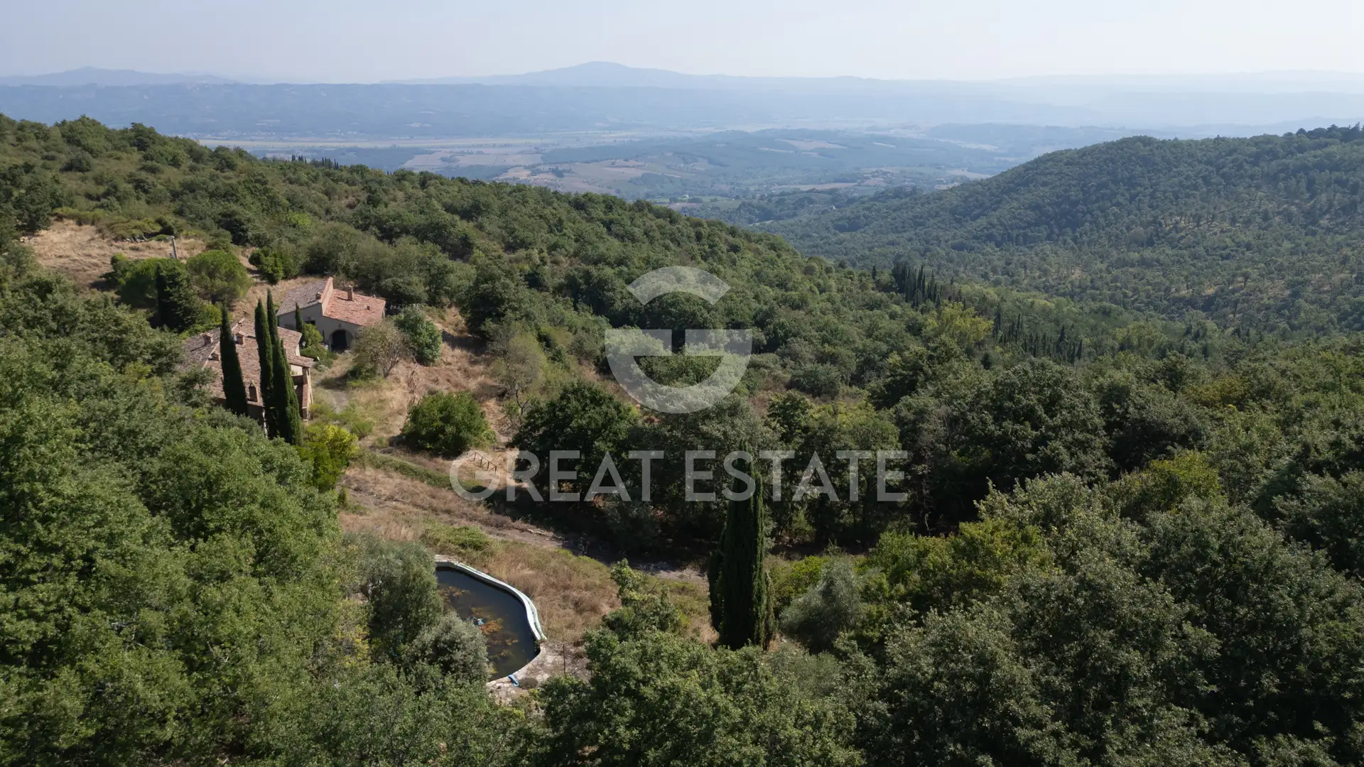 House 760m² in Italy, Siena. Priced at 1650000€ rent photo-7
