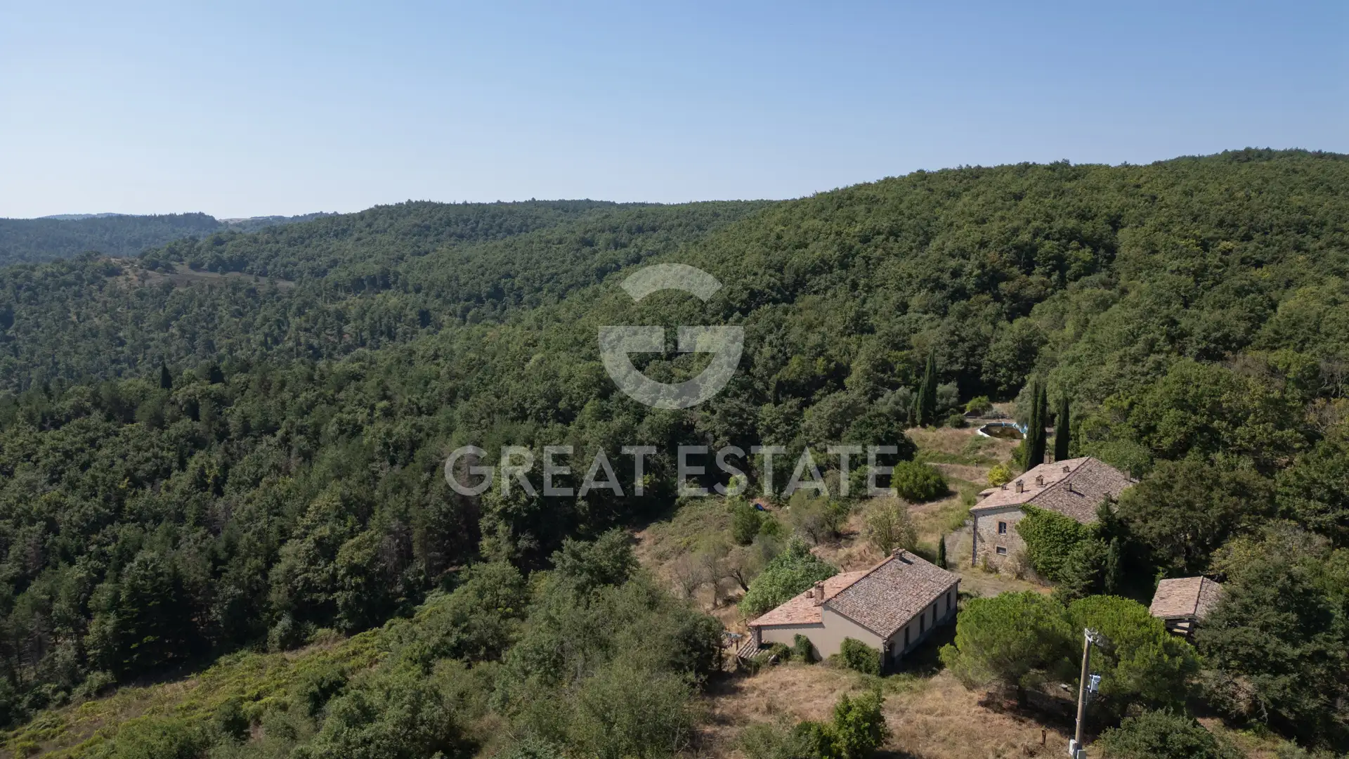 House 760m² in Italy, Siena. Priced at 1650000€ rent photo-8