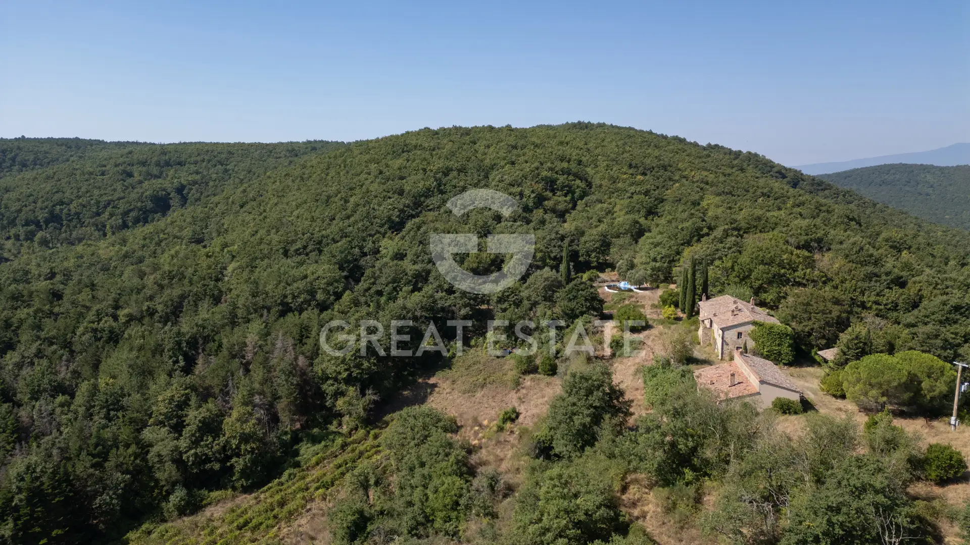 House 760m² in Italy, Siena. Priced at 1650000€ rent photo-9