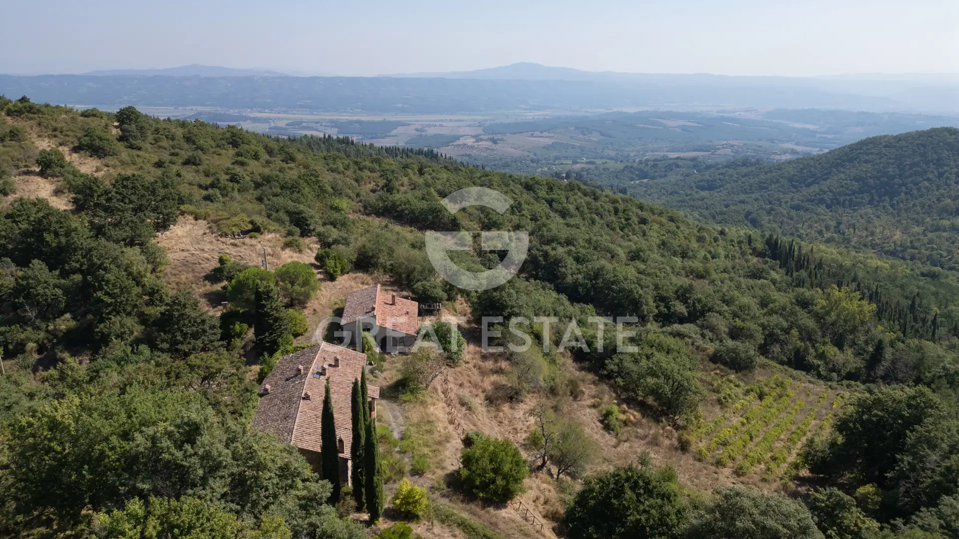 House 760m² in Italy, Siena. Priced at 1650000€ rent photo-11