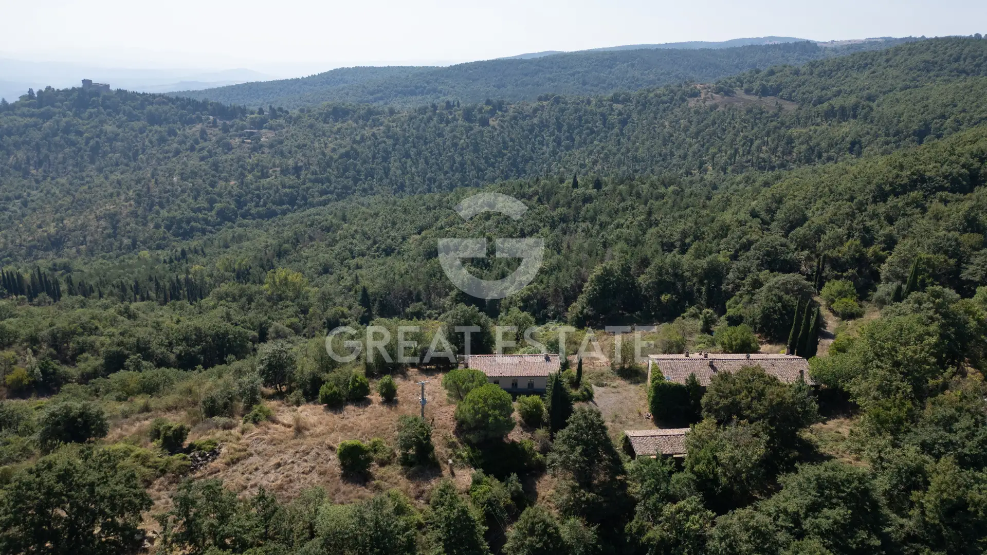 House 760m² in Italy, Siena. Priced at 1650000€ rent photo-12