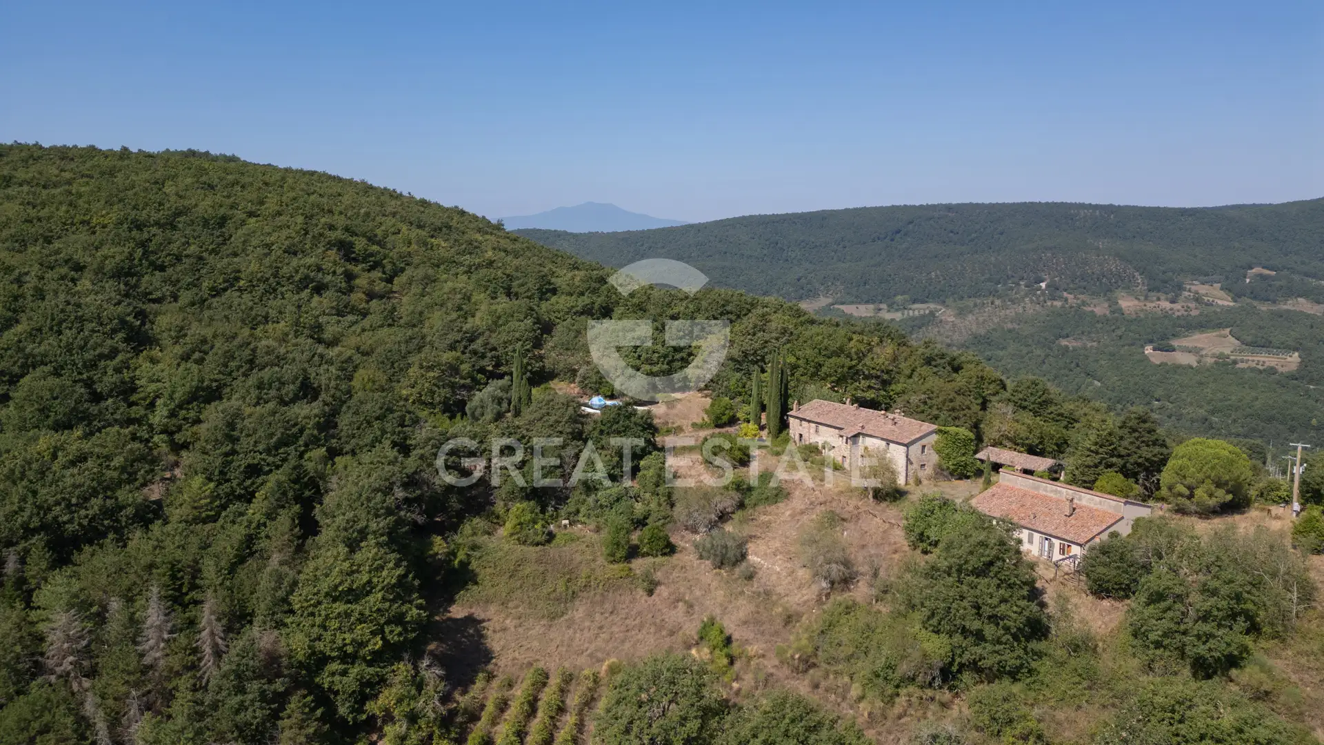 House 760m² in Italy, Siena. Priced at 1650000€ rent photo-14