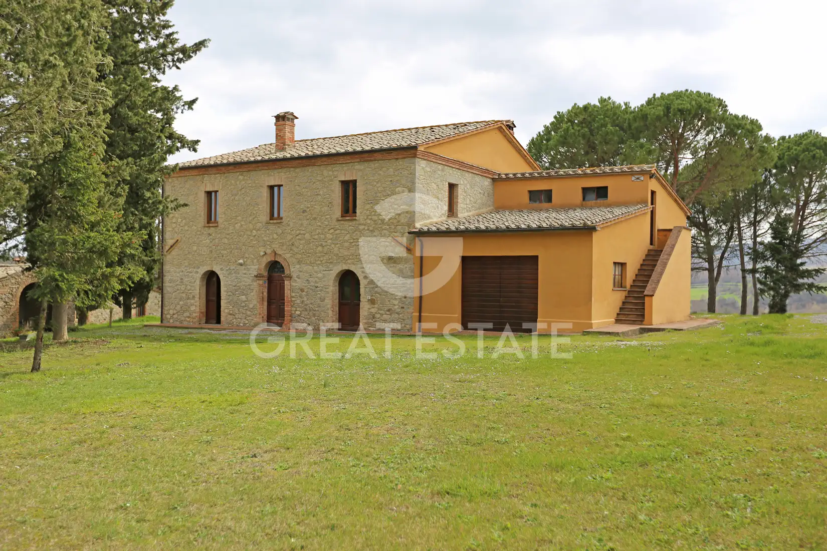 House 567m² in Italy, Siena. Priced at 1550000€ rent photo-13