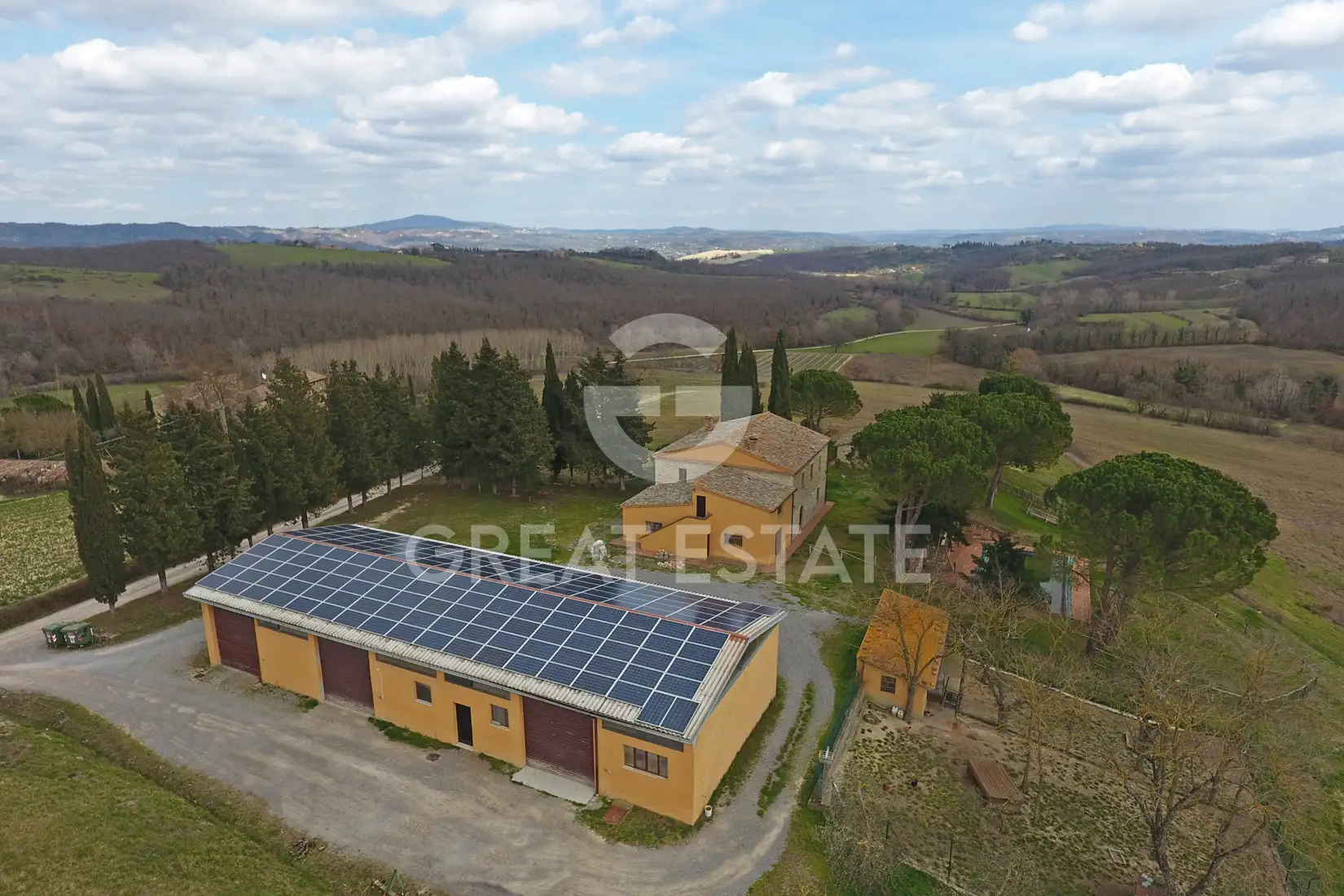 House 567m² in Italy, Siena. Priced at 1550000€ rent photo-10