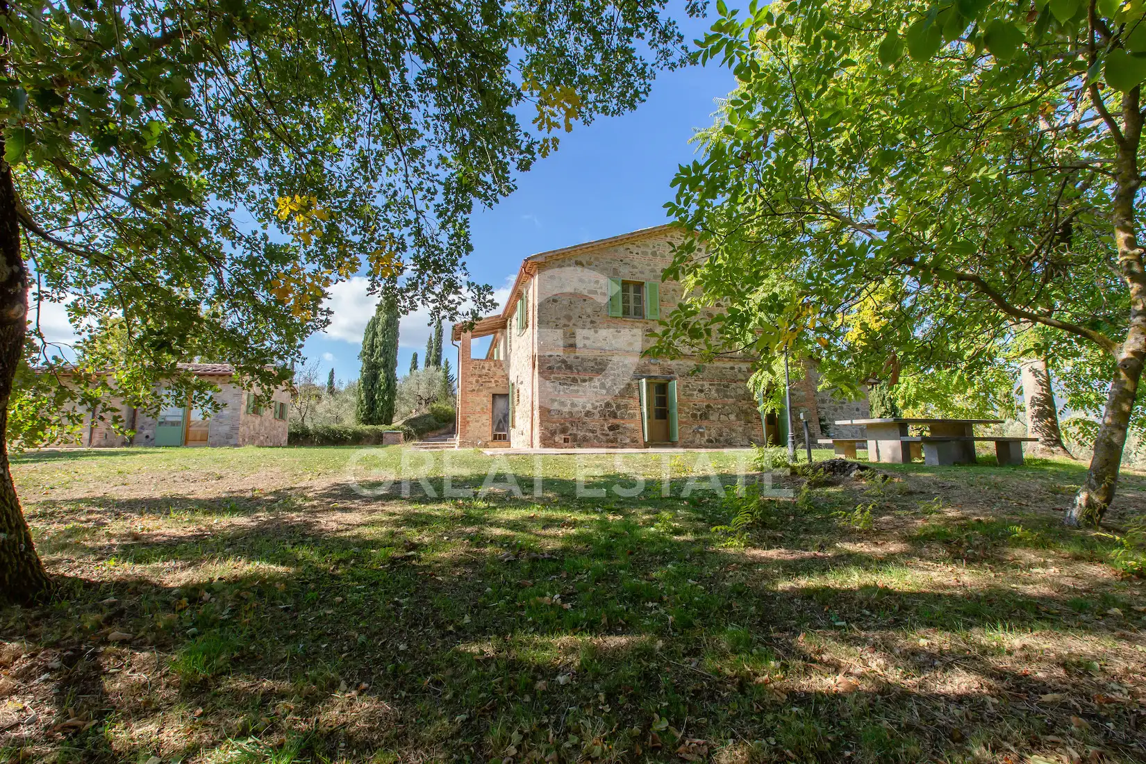 House 531m² in Italy, Siena. Priced at 1550000€ rent photo-12