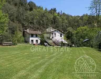 Buy in Italy for 560000€