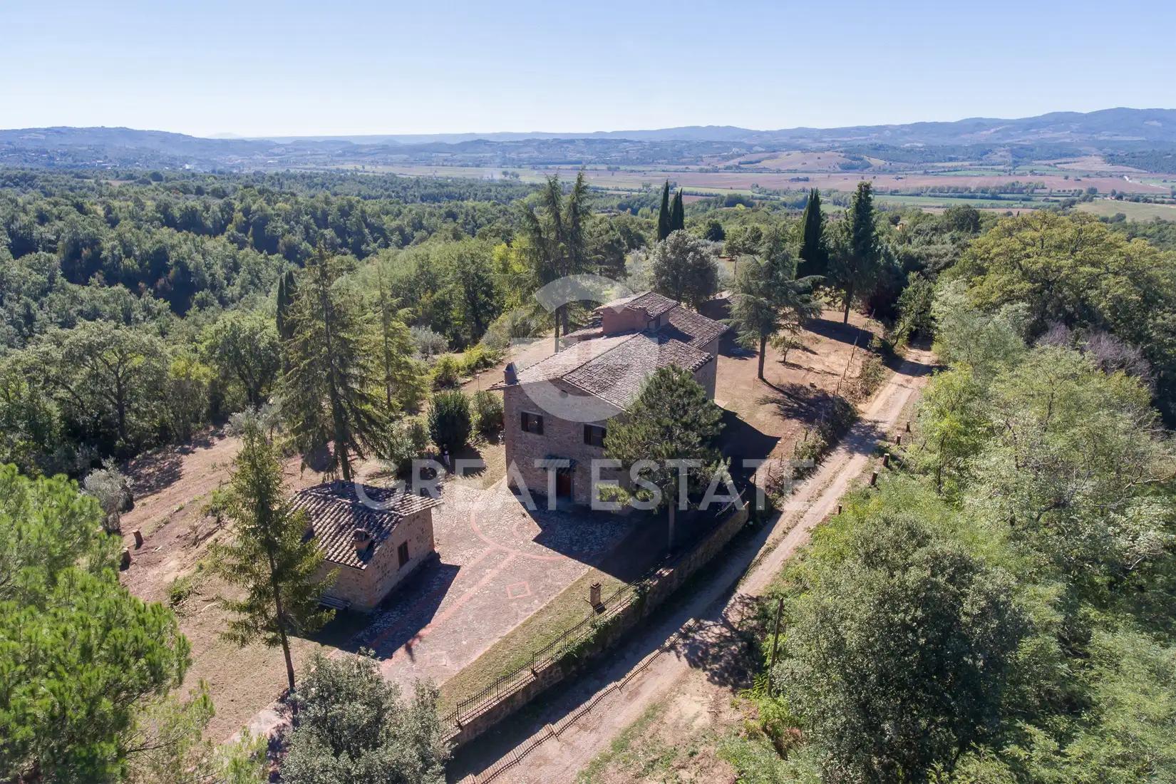 House 371m² in Italy, Perugia. Priced at 599000€ rent photo-5