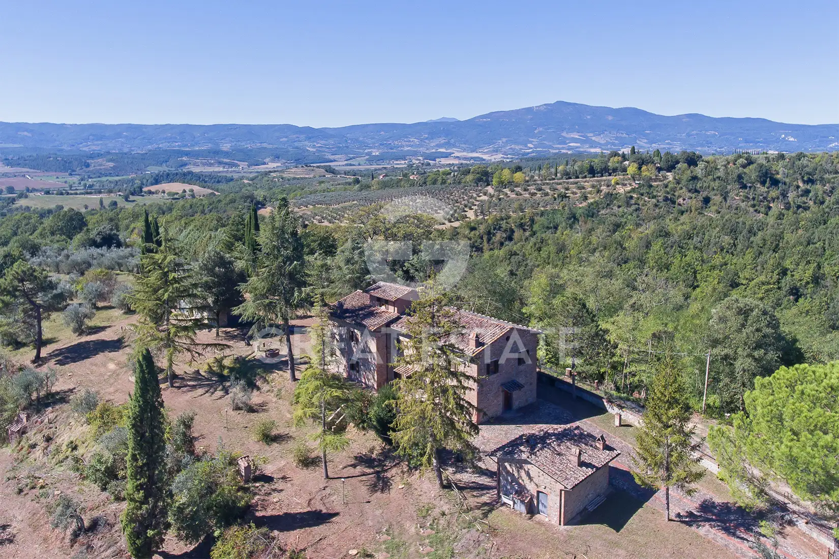 House 371m² in Italy, Perugia. Priced at 599000€ rent photo-6
