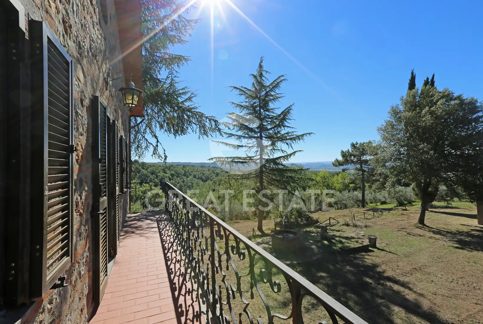 House 371m² in Italy, Perugia. Priced at 599000€ rent photo-9