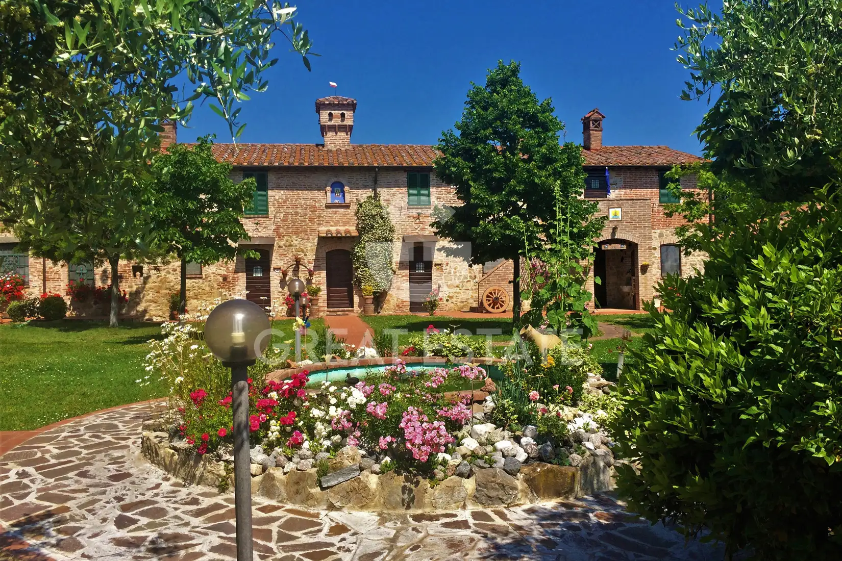 House 624m² in Italy, Perugia. Priced at 840000€ rent photo-6