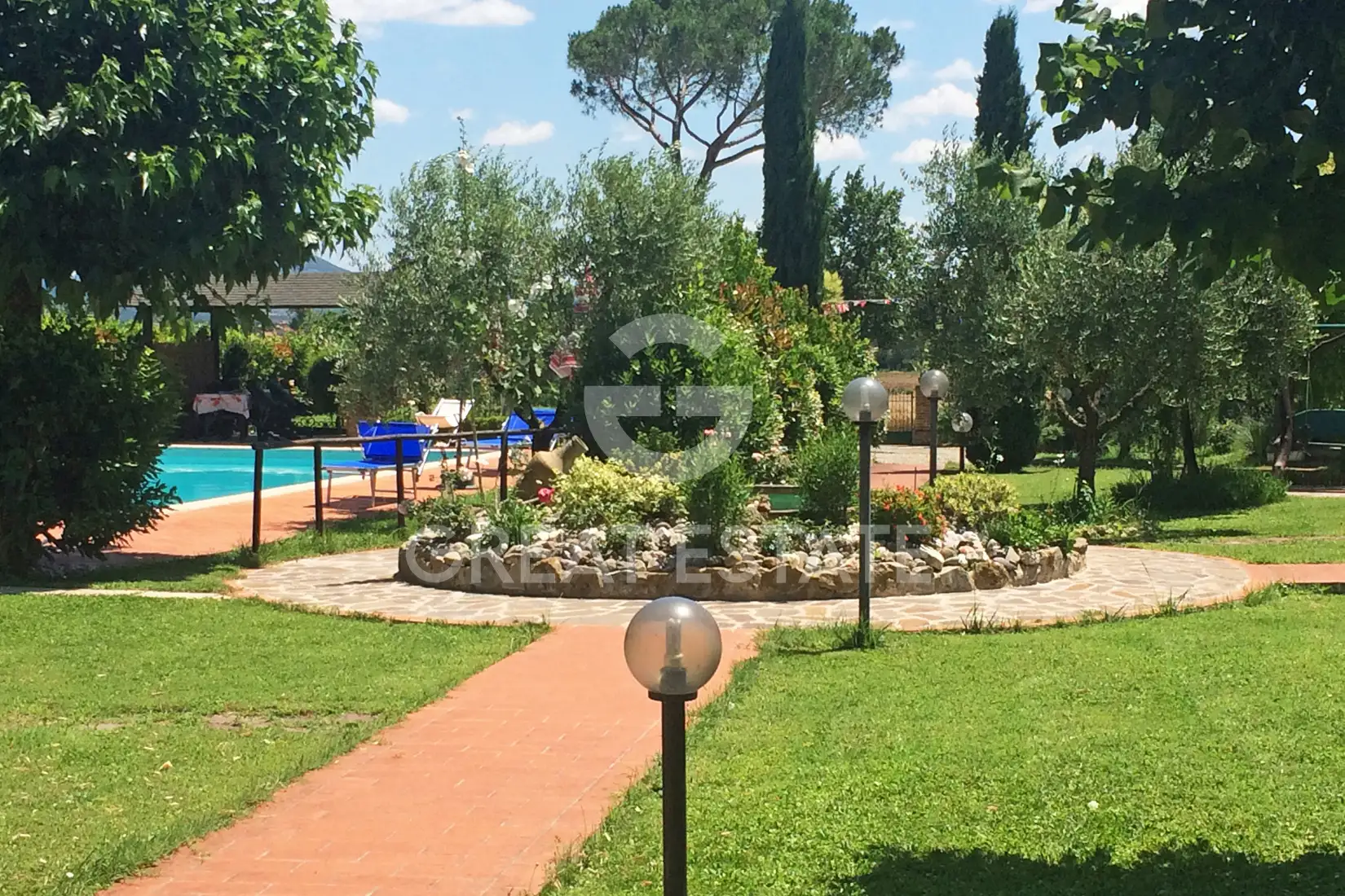 House 624m² in Italy, Perugia. Priced at 840000€ rent photo-8