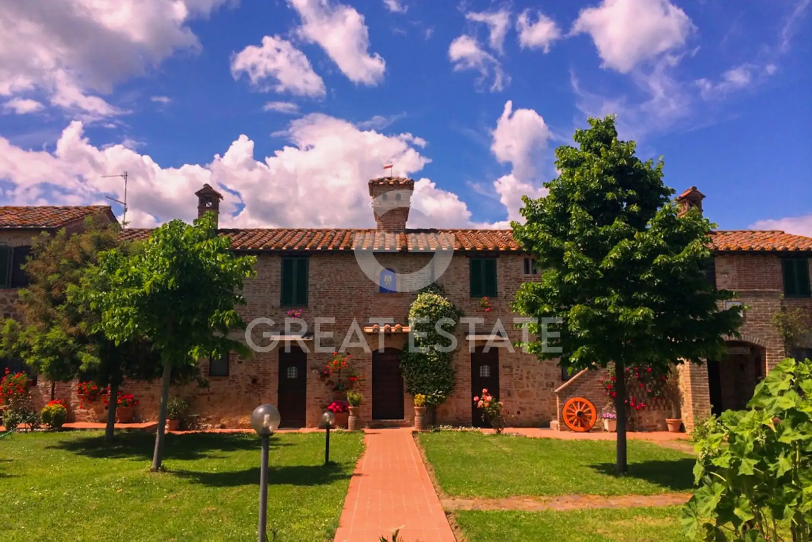 House 624m² in Italy, Perugia. Priced at 840000€ rent photo-12