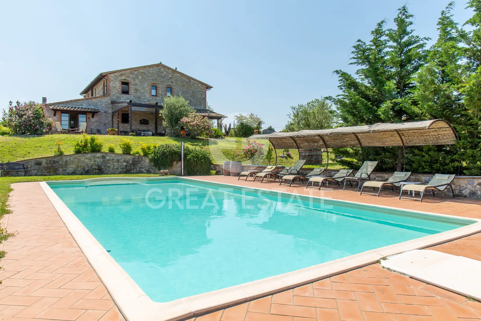 House 810m² in Italy, Terney. Priced at 1250000€ rent photo-2