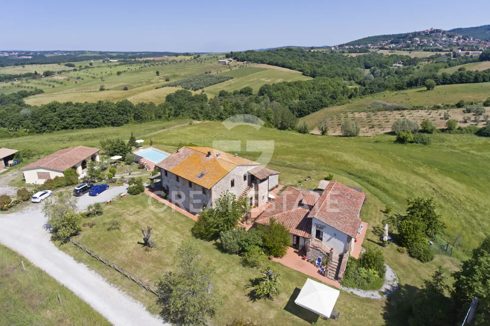 House 810m² in Italy, Terney. Priced at 1250000€ rent photo-5