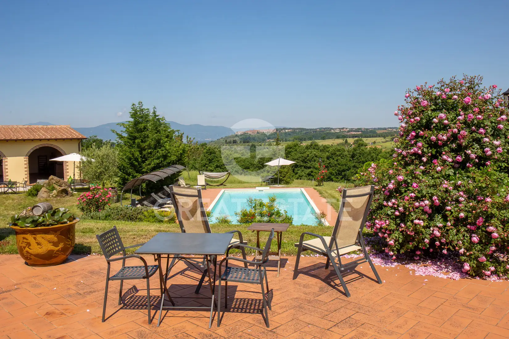 House 810m² in Italy, Terney. Priced at 1250000€ rent photo-9